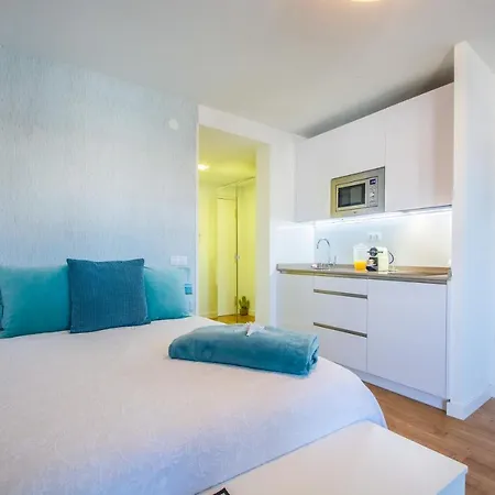 Esmeralda, Pet Friendly, Sea View, Wifi, Near The Beach *